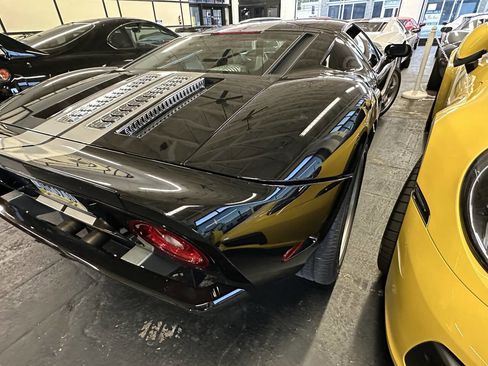 Used 2005 Ford GT image 4