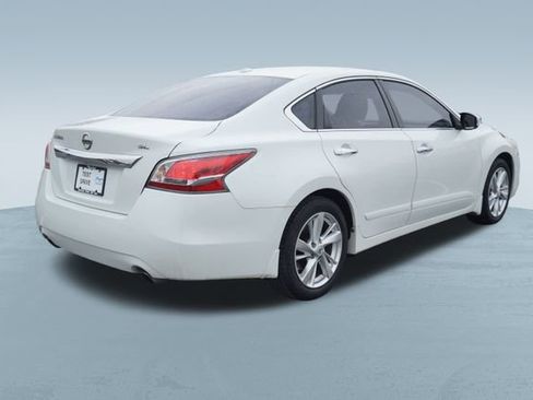 Used 2015 Nissan Altima 2.5 SL w/ Technology Package image 8