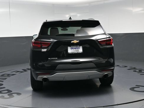 Used 2024 Chevrolet Blazer LT w/ Convenience Package FWD image 8