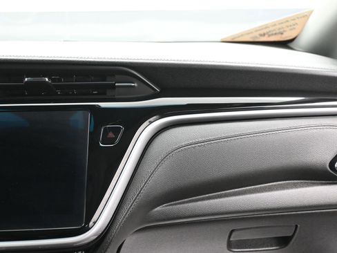 Used 2023 Chevrolet Bolt LT w/ Infotainment Package image 23