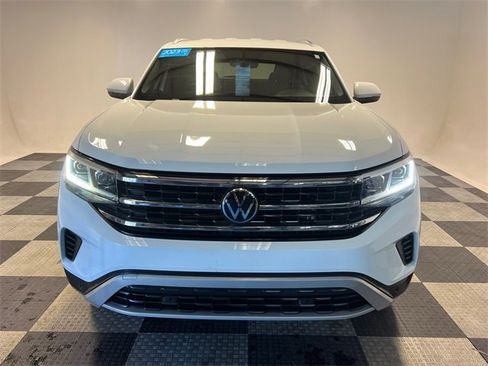 Certified 2023 Volkswagen Atlas Cross Sport SE image 2