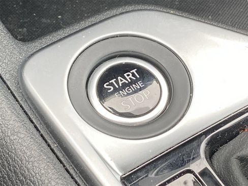 Certified 2025 Nissan Sentra SR image 10