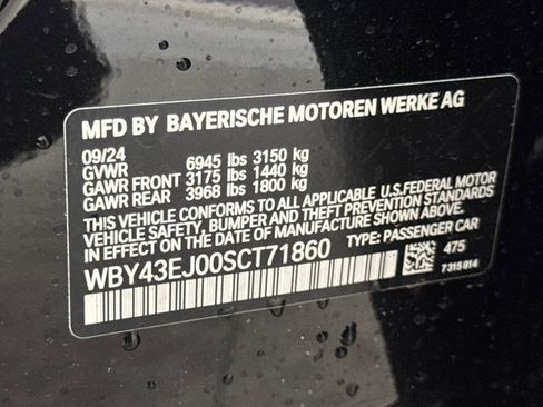 Used 2025 BMW i7 eDrive50 w/ M Sport Package image 29