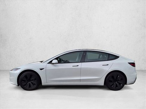 Used 2025 Tesla Model 3 Long Range RWD image 9