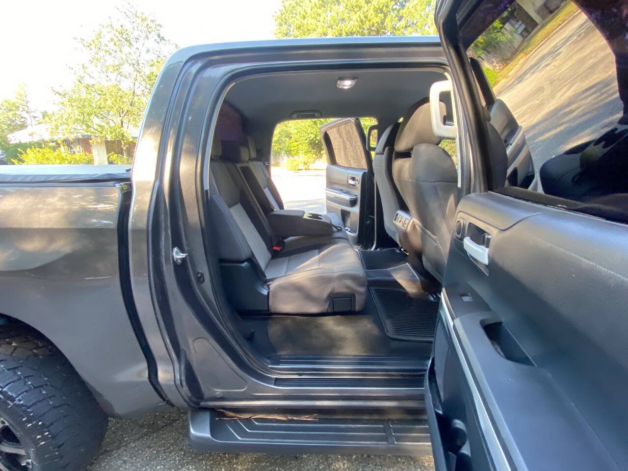 Used 2015 Toyota Tundra SR5 w/ TRD Off Road Package AWD/4WD image 47
