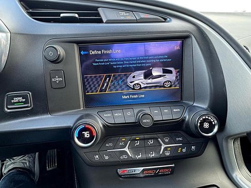 Used 2015 Chevrolet Corvette Z06 w/ 3LZ Preferred Equipment Group image 22