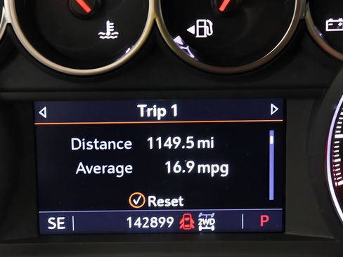 Used 2019 Chevrolet Silverado 1500 LT Trail Boss AWD/4WD image 15
