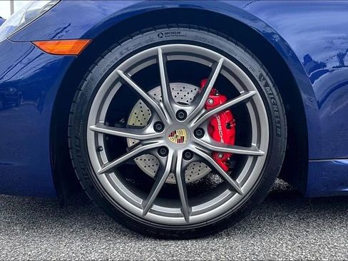 Used 2025 Porsche 718 Cayman S RWD image 32