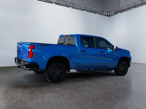 Used 2026 Chevrolet Silverado 1500 LT Trail Boss w/ Dark Appearance Package AWD/4WD image 3