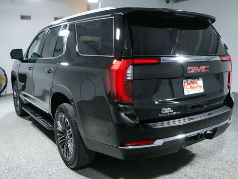 Used 2025 GMC Yukon Elevation w/ LPO, Elevation Black Package AWD/4WD image 9