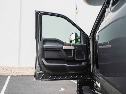 Used 2019 Ford F550 4x4 Crew Cab Super Duty image 14