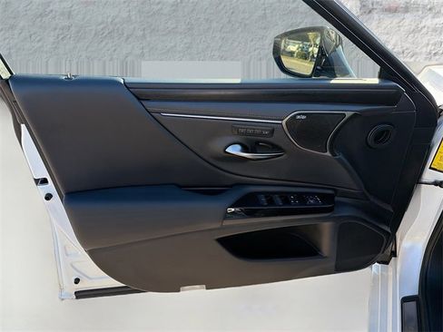 Used 2022 Lexus ES 350 Ultra Luxury image 22