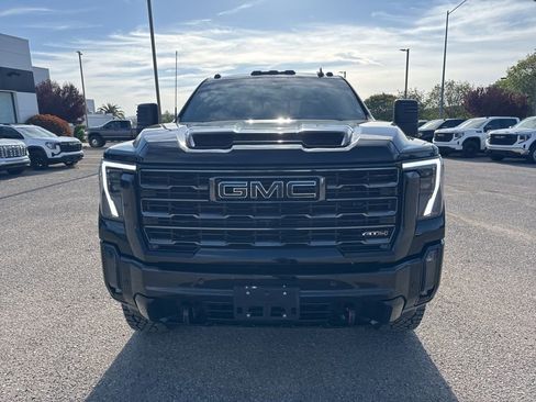 Used 2024 GMC Sierra 2500 AT4 w/ AT4 Premium Plus Package AWD/4WD image 2