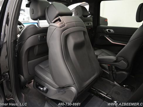 Used 2022 BMW X7 xDrive40i w/ M Sport Package image 27