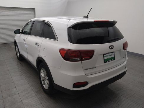 Used 2020 Kia Sorento LX FWD image 5