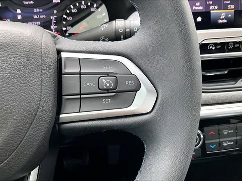 Used 2022 Jeep Compass Latitude image 22