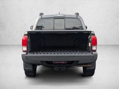 Used 2016 Toyota Tacoma TRD Sport w/ Premium & Technology Package AWD/4WD image 6