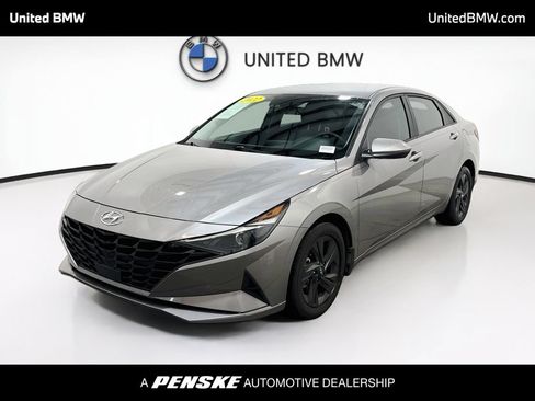 Used 2022 Hyundai Elantra SEL w/ Convenience Package FWD image 1