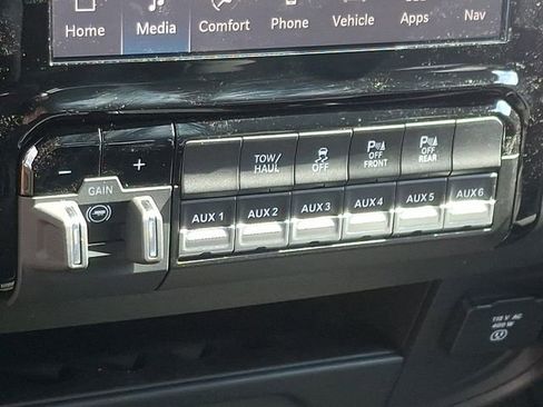 New 2026 RAM 2500 Tradesman AWD/4WD image 16