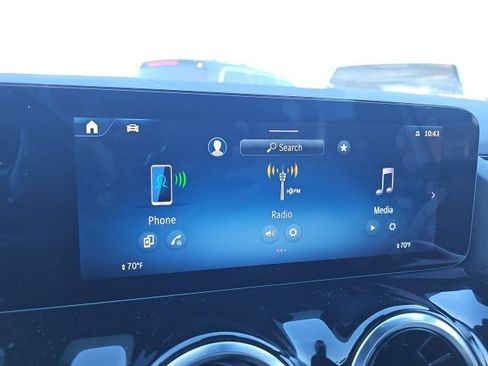 Certified 2025 Mercedes-Benz GLA 250 4MATIC image 16