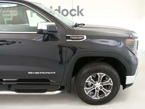 Used 2023 GMC Sierra 1500 SLE AWD/4WD image 12