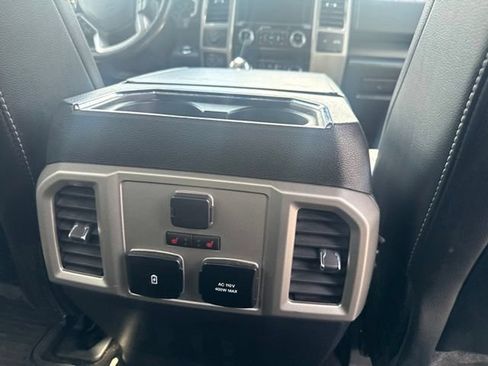 Used 2020 Ford F150 Lariat w/ Equipment Group 502A Luxury AWD/4WD image 19