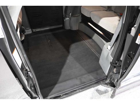 Used 2017 Toyota Sienna LE FWD image 27