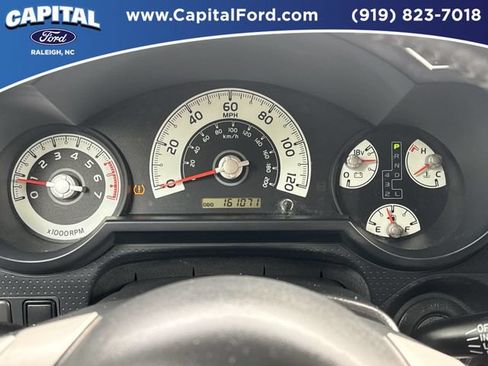 Used 2010 Toyota FJ Cruiser 4WD image 24
