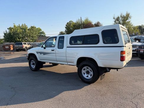 Used 1992 Toyota Pickup Deluxe AWD/4WD image 76