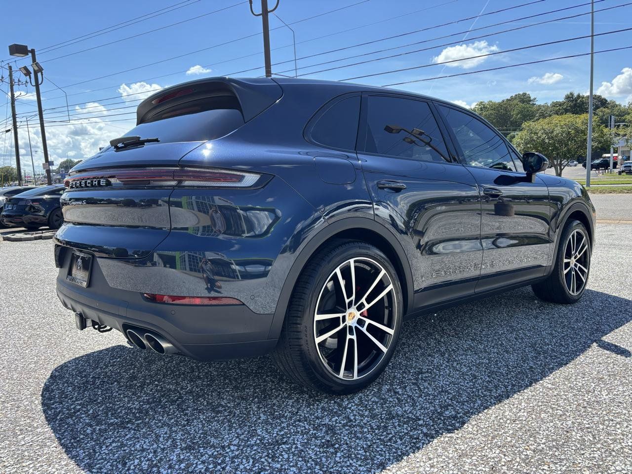 Used 2024 Porsche Cayenne S AWD/4WD image 8