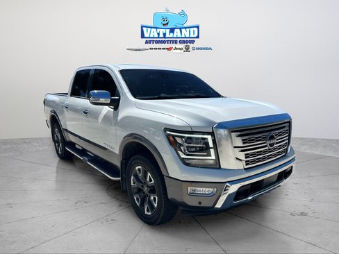 Used 2023 Nissan Titan Platinum Reserve w/ Moonroof Package AWD/4WD image 7