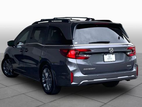 Used 2025 Honda Odyssey Touring image 12