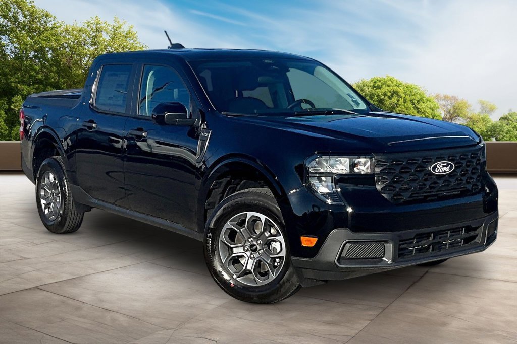 New 2026 Ford Maverick XLT w/ XLT Luxury Package FWD image 2