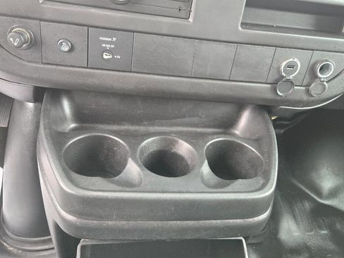 Used 2013 Chevrolet Express 3500 Extended image 20