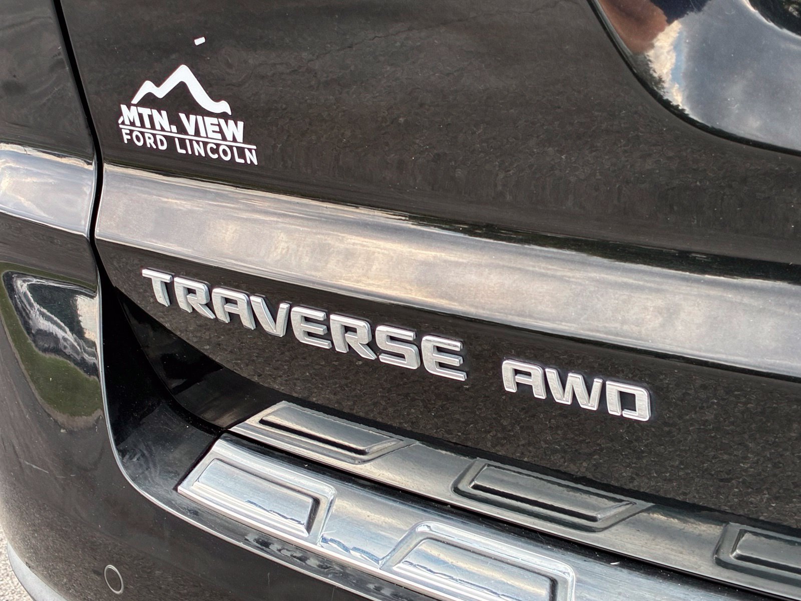 Used 2017 Chevrolet Traverse Premier AWD/4WD image 11