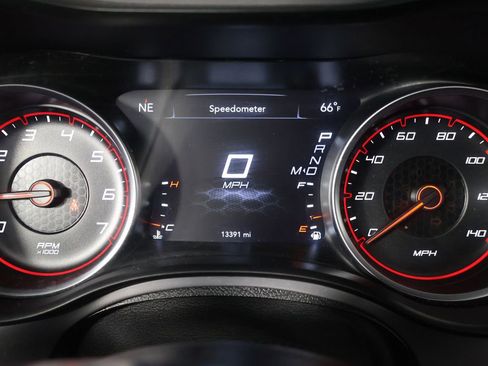 Used 2023 Dodge Charger SXT RWD image 31