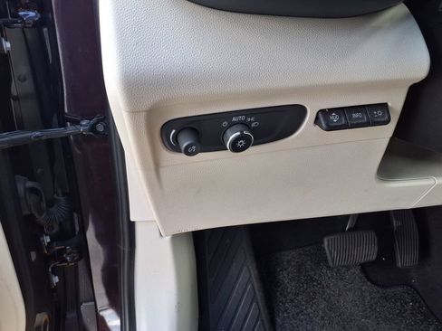 Used 2023 Buick Envision Avenir FWD image 23