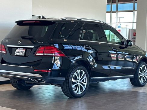 Used 2017 Mercedes-Benz GLE 350 4MATIC image 4