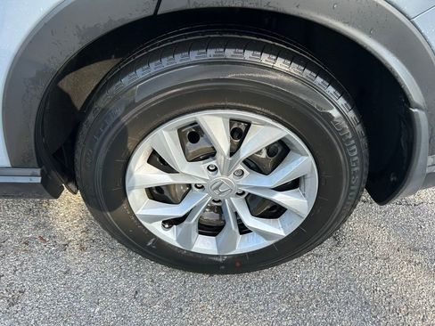 Used 2023 Honda CR-V LX image 9