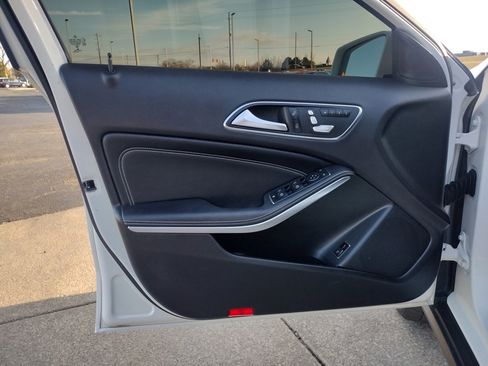 Used 2019 Mercedes-Benz GLA 250 GLA 250 image 21