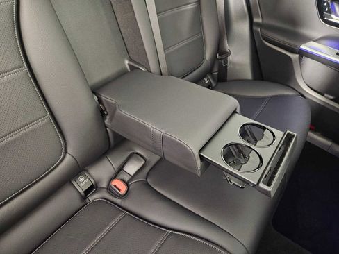 New 2025 Mercedes-Benz GLC 300 4MATIC image 38