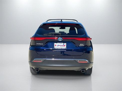 Used 2022 Toyota Venza Limited image 6