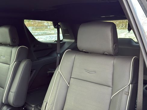 New 2026 Cadillac Escalade Luxury image 29