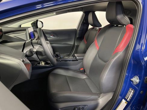 Used 2026 Toyota Prius Plug-In Hybrid image 12