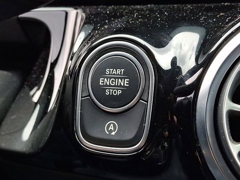 Used 2025 Mercedes-Benz GLA 250 4MATIC image 23