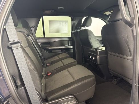 Certified 2021 Ford Expedition XLT image 5