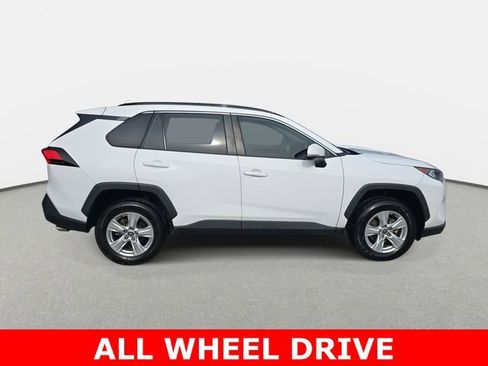 Used 2021 Toyota RAV4 XLE image 4