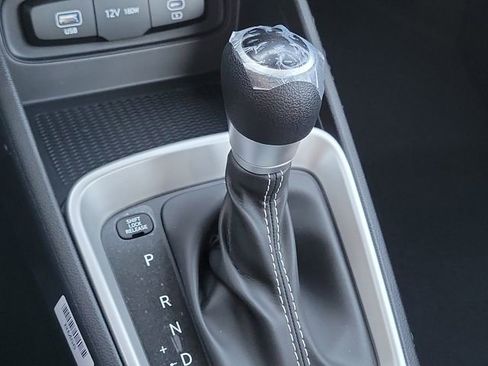 New 2026 Hyundai Venue SE image 14