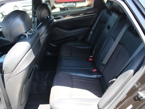 Used 2018 Genesis G80 3.3T Sport RWD image 16