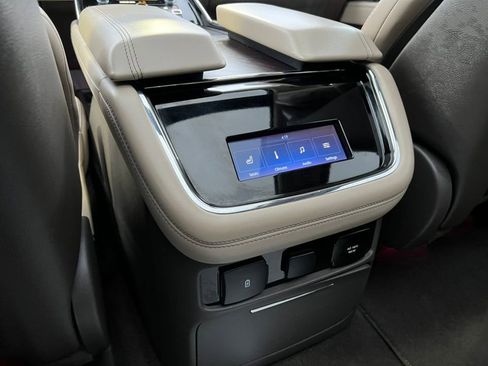 Used 2024 Lincoln Navigator L Reserve w/ Monochromatic Package image 36